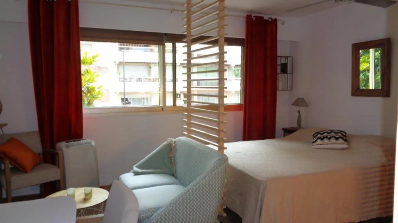 Sun Beach Juan-les-Pins Apartment